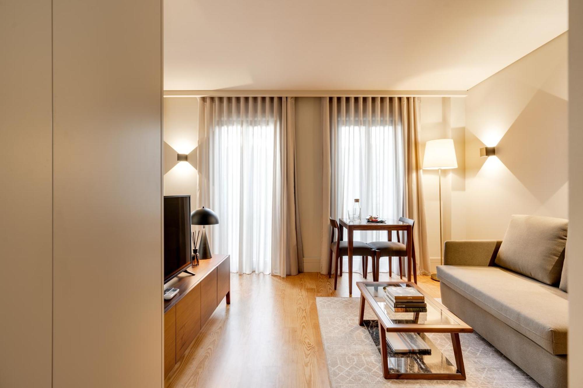 Avus M Suites And Apartments By Da'Home Porto Exterior foto